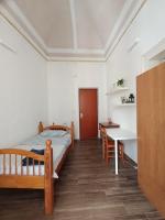 Einzelzimmer mit Balkon