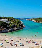 Beautiful house 100 metres from Santandria Beach - Ferienwohnung