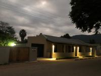12 on Searle Self-catering Accommodation - B&B