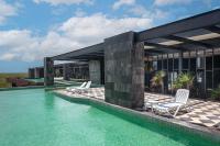 New 1br Hotel zone Rooftop wpool and concierge - B&B