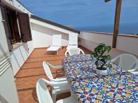 Apartamento 1 dormitorio con vistas al mar y terraza