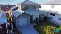 Kove at Caves Beach- Beach and pool access - B&B