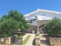 Apartment Seka with Terrace - Chambres d’hôtes Povljana