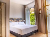 King Room with Mountain View