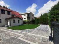 Dom z ogrodem i prywatnym parkingiem w Krakowie - B&B Cracovia