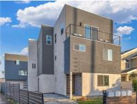 Cozy 3 BR Townhouse with Balcony - B&B Los Angeles