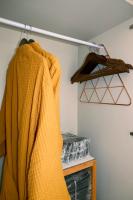 Spacious Duplex Flat West London for Families & Groups - Bed and Breakfast Londen