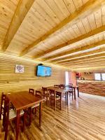 Lazer Çardaku Guest House - B&B Valbonë