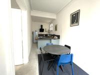 Ecusson - Duplex lumineux et climatisé dans hôtel particulier - B&B