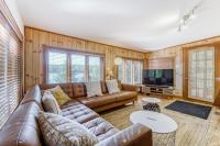 Rustic Cottage by the Lake - B&B