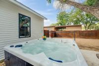 Cava House, Hot tub, Cowboy Pool, Fire pit! - Chambres d’hôtes Fredericksburg