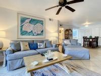 Lovely 1 bedroom 1 bath condo located within walking distance to car free beach. SC158 - Chambres d'hôtes Edgewater