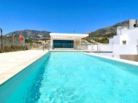 Majestic Apartment by the beach, Fuengirola - B&B Fuengirola