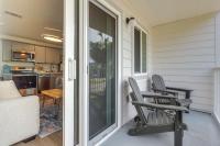 Beachy Gulf Shores Condo with Pool, Walk to Shore! - Chambres d’hôtes Gulf Highlands