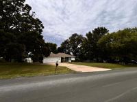 Big space inside and out, 15min to UofA w 1acre - B&B Fayetteville
