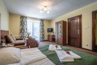 Deluxe Double Room (2 Adults + 1 Child)