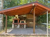 Villa Yarema Mountain Relax with Hot Jacuzzi & Sauna by BookVillaBG - Chambres d'hôtes Zheleznitsa