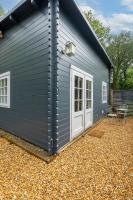 Walliswood Lodge - Wood Burner, Air Con & Wi-fi, Rural Retreat - Chambres d'hôtes Ewhurst
