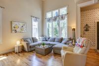Pool, Hot Tub + Fire Pit: Family Home By U of O! - B&B Eugene