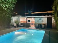 Paraíso Villa Parchís - Bed and Breakfast Motilleja