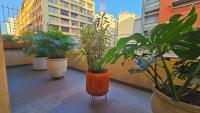 A unos pasos del Bulevar del Río con terraza - B&B