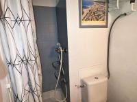 Duplex 2 pièces avec terrasse, solarium et parking privé proche plage et commerces - FR-1-307-271 - Chambres d'hôtes Le Grau-du-Roi