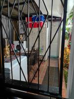 Bed and Breakfast Small Cozy Room with Balcony, T&B, Fast WiFi, Netflix - B&B Baguio City