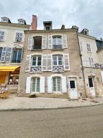 La Place du Château - Vue exceptionnelle sur le château de Blois - B&B
