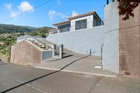 Calheta Paradise Holiday Home - Free Parking & Views - Chambres d’hôtes Arco da Calheta