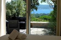Villa piscine vue sur le golfe de Saint-Tropez - B&B Grimaud