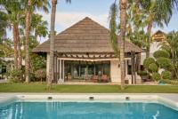 Esencia Marbella Villas Private Pool - B&B Estepona