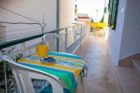 Apartments Jarak near beach - B&B Macarsca