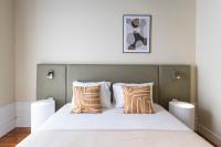 Deluxe Queen Suite