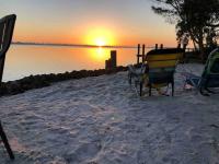 Great After Milton-gorgeous Waterfront! Io - B&B