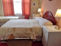 Triple Family En-suite with Cricket View