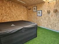 Grand gîte Ô joli Albizia - Maison avec studio indépendant et spa privatif pour 8 à 10 personnes - Chambres d’hôtes