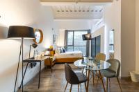Signature Apartment, Street View