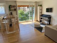 Superbe appartement avec belle vue jardin - B&B