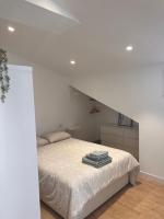 Loft recién reformado enfrente del centro botín - B&B Santander