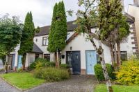 Tully's Home, Tulfarris Village, Wicklow - B&B