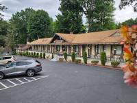 Alpenhaus Motel - Bed and Breakfast Queensbury