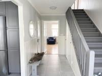 Large 4 bedroom Villa with beautiful garden - B&B