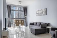 Stunning 1BR apartment overlooking Dubai Marina - Chambres d’hôtes Dubaï