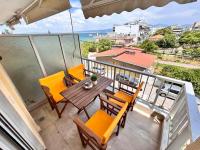 Sea Pleasure View Apartment - B&B Peraía