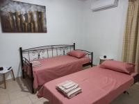 Sophie's Sunny Spot 1 - B&B Géfyra