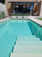 Nova Nocte Urban Private Pool & Spa Retreat - Chambres d'hôtes Tongres