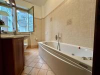 Kibilù - Bright Apartment with Large Terrace near Station FN City Centre walking distance - B&B Varese