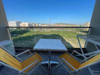 Beachside Charm Apartment - Ferienwohnung Golem
