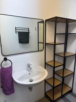 Dreibettzimmer mit Gemeinschaftsbad