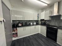 144 Warwick Ave - B&B